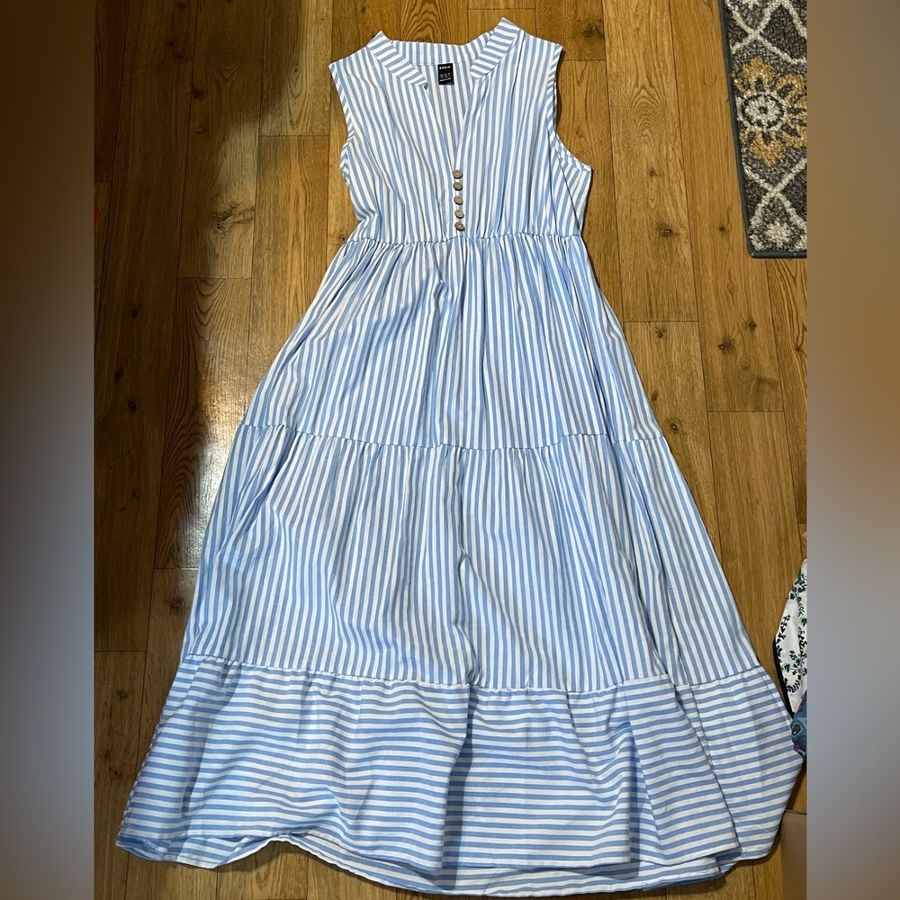 Shein navy and white dress size medium